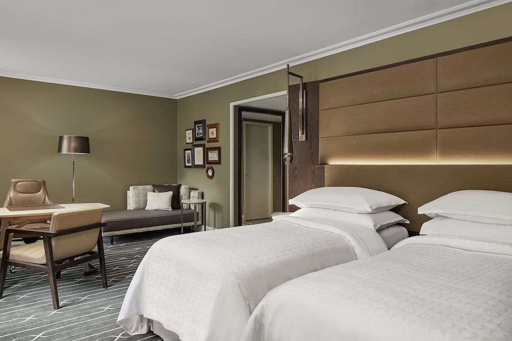 Sheraton Grand Sydney Hyde Park featured