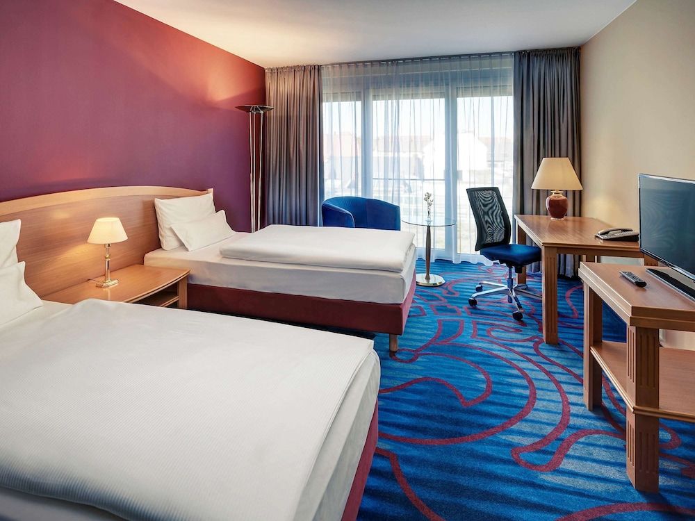 Mercure Hotel Berlin Tempelhof featured