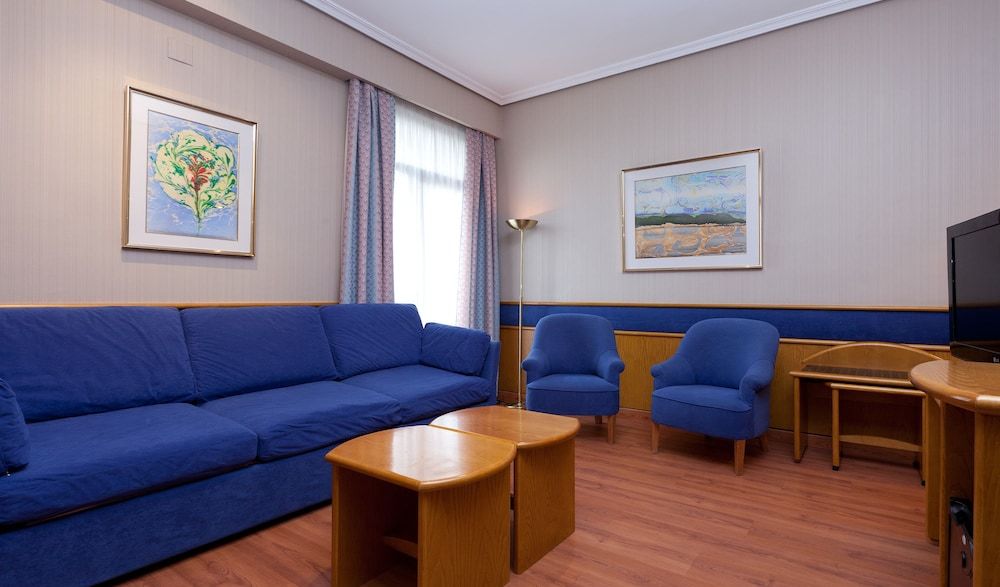 Agumar Hotel Family Room (2 Adults + 2 Children) 3