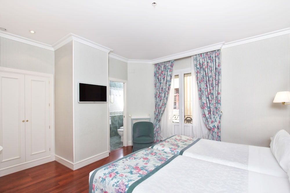 Hotel Atlantico Madrid Standard Double or Twin Room 3