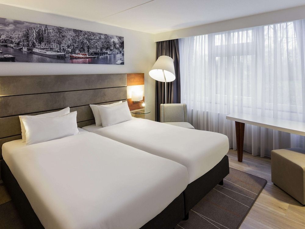 Mercure Hotel Amsterdam West Standard Room, 2 Twin Beds, Non Smoking 10