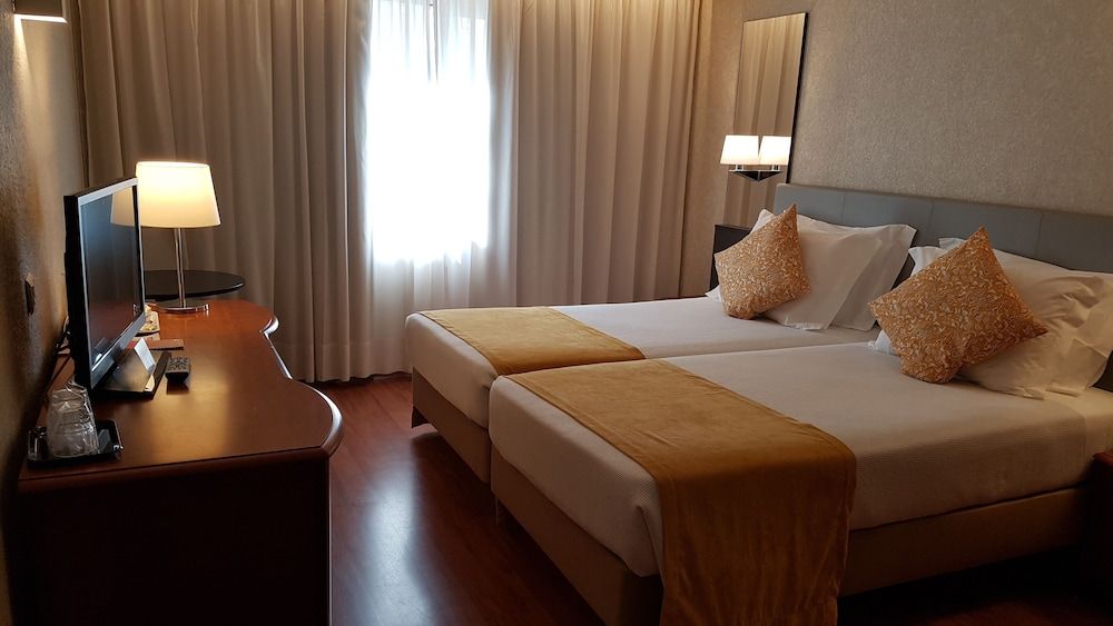 Hotel 3K Madrid Basic Twin Room 4