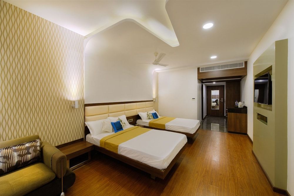 Hotel Priyadarshini Pride room