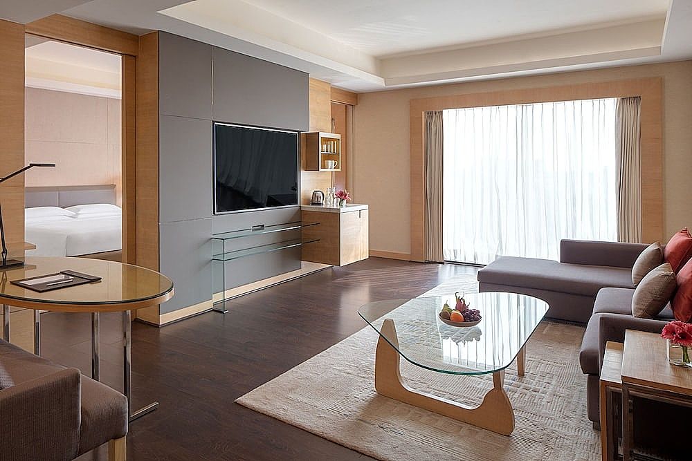 Regency Executive Suite with Lounge Access & One way Airport Transfer