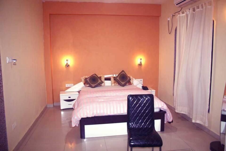 SidArchie Palace Non A/C Room