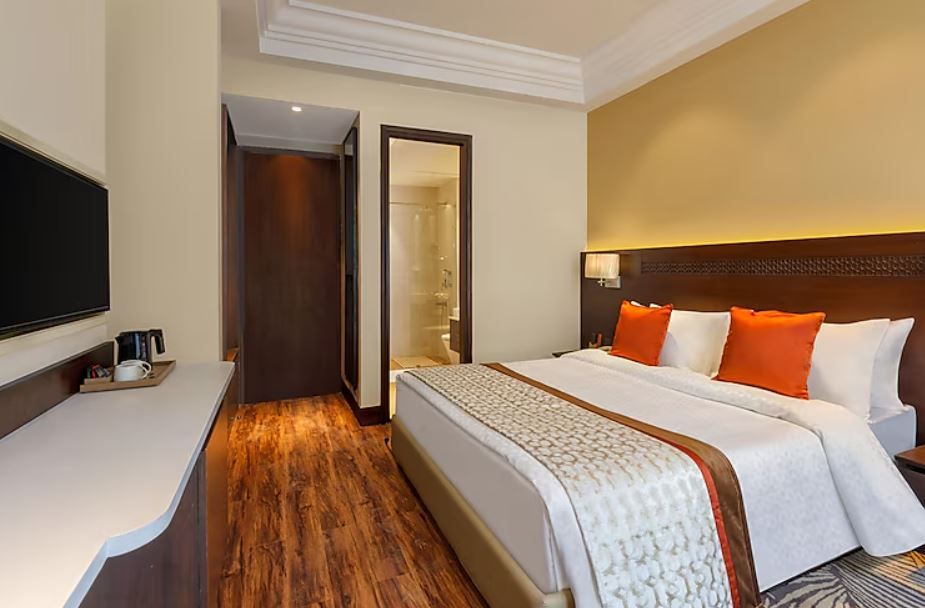 Hide Away Suites Executive Room 16