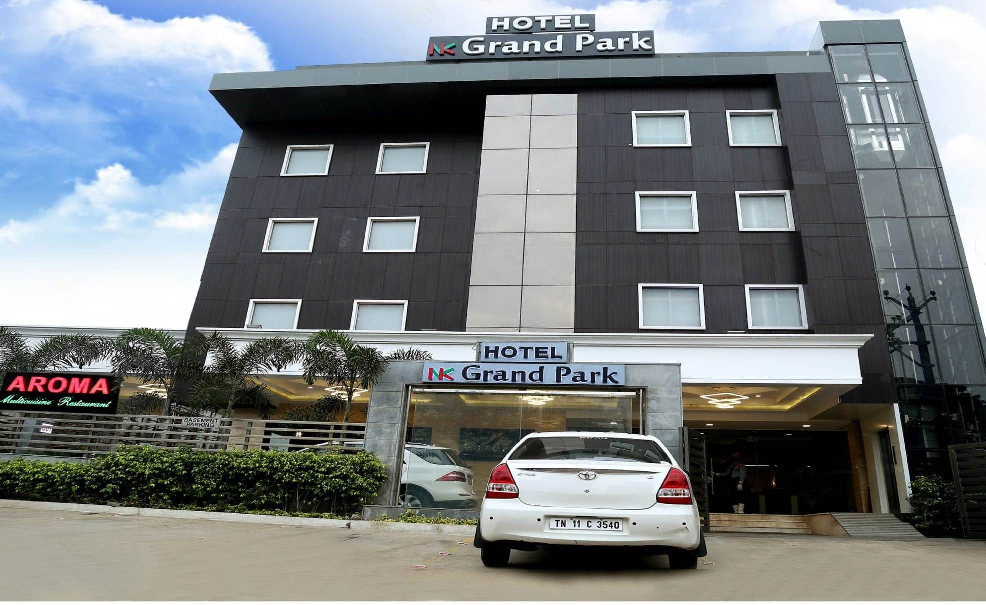 Hotel Nk Grand Park Airport Hotel