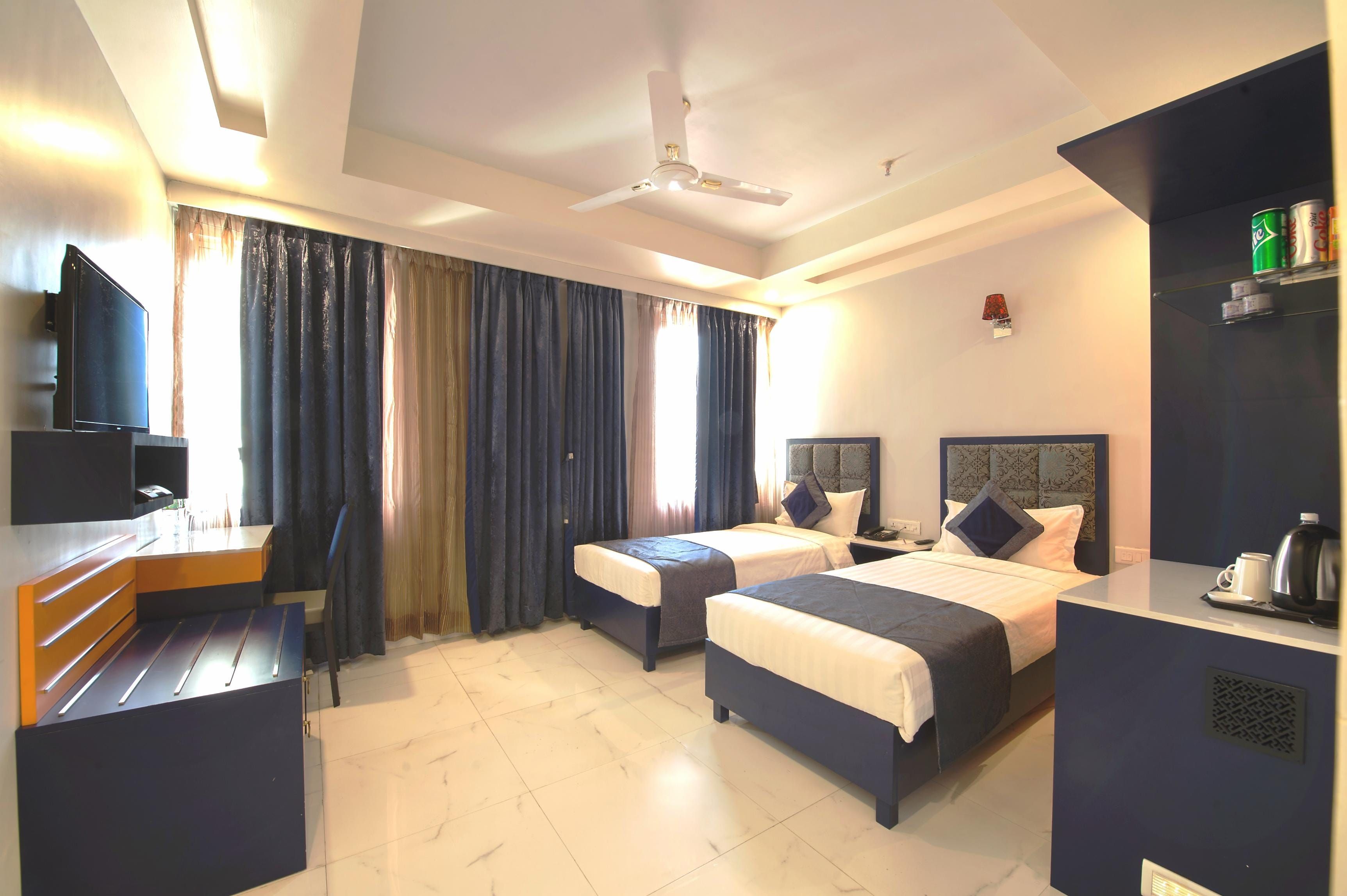 Regenta Inn Vadodara, 500m from Railway Station Deluxe Room 3