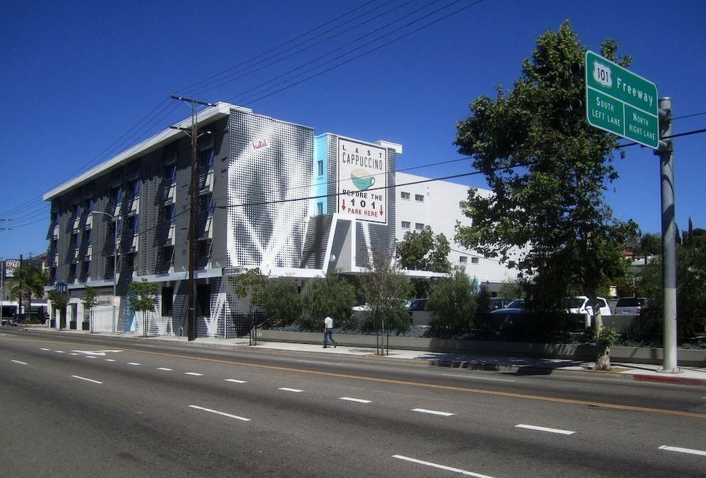 The Adler a Hollywood Hills Hotel