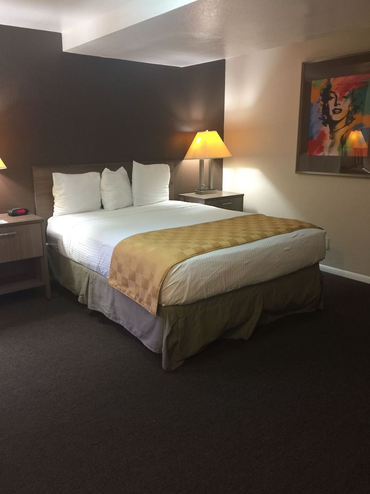 Knights Inn Downtown Los Angeles Room, 1 Queen Bed 3