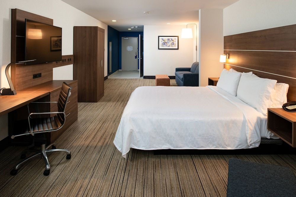 Holiday Inn Express Los Angeles Downtown West, an IHG Hotel featured 2