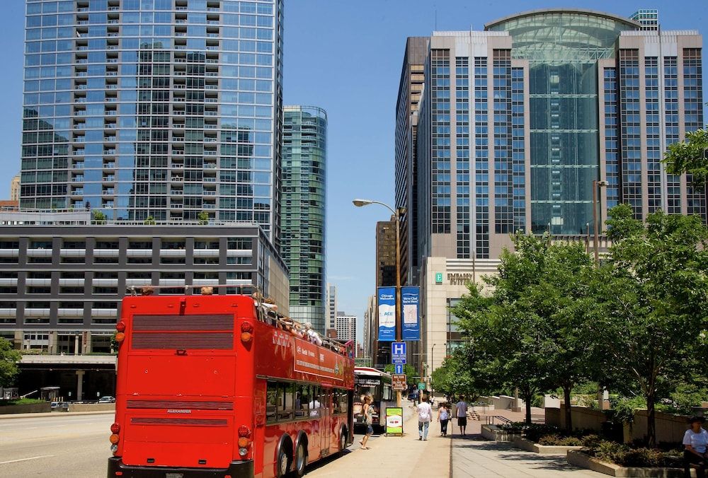 Embassy Suites by Hilton Chicago Downtown Magnificent Mile exterior_detail 3