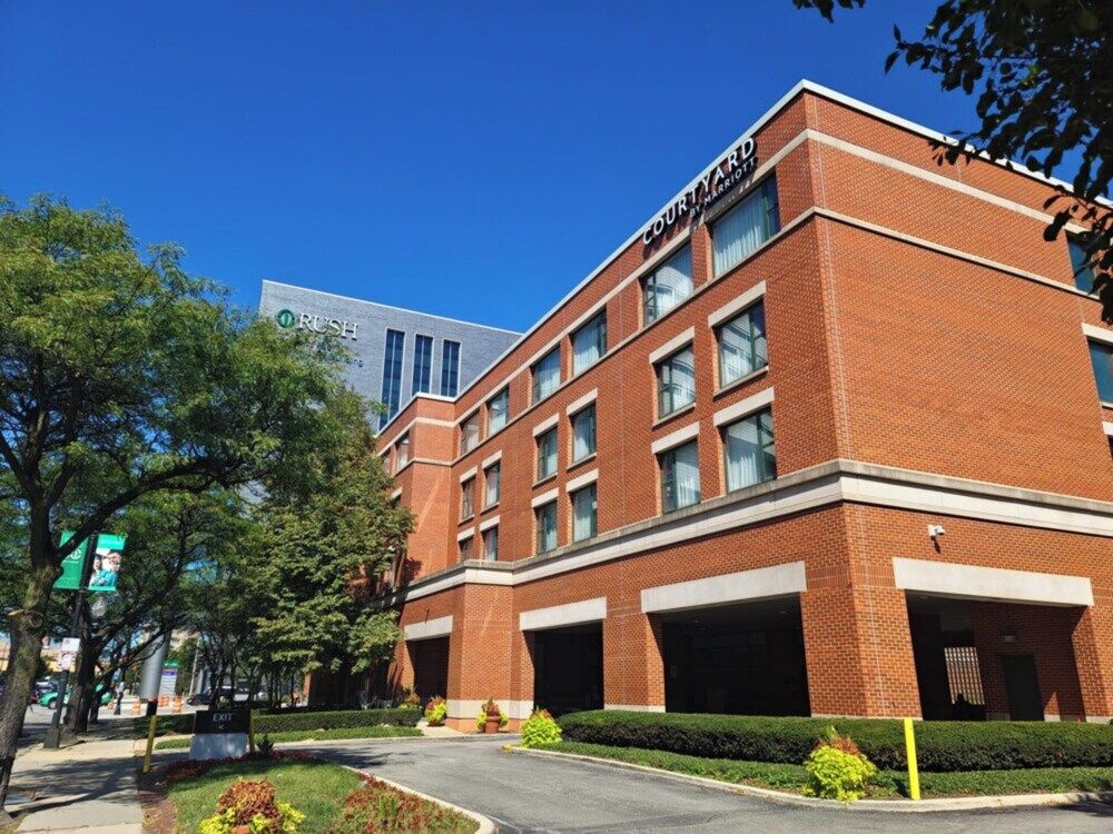 Courtyard by Marriott Chicago at Medical District/UIC exterior_detail