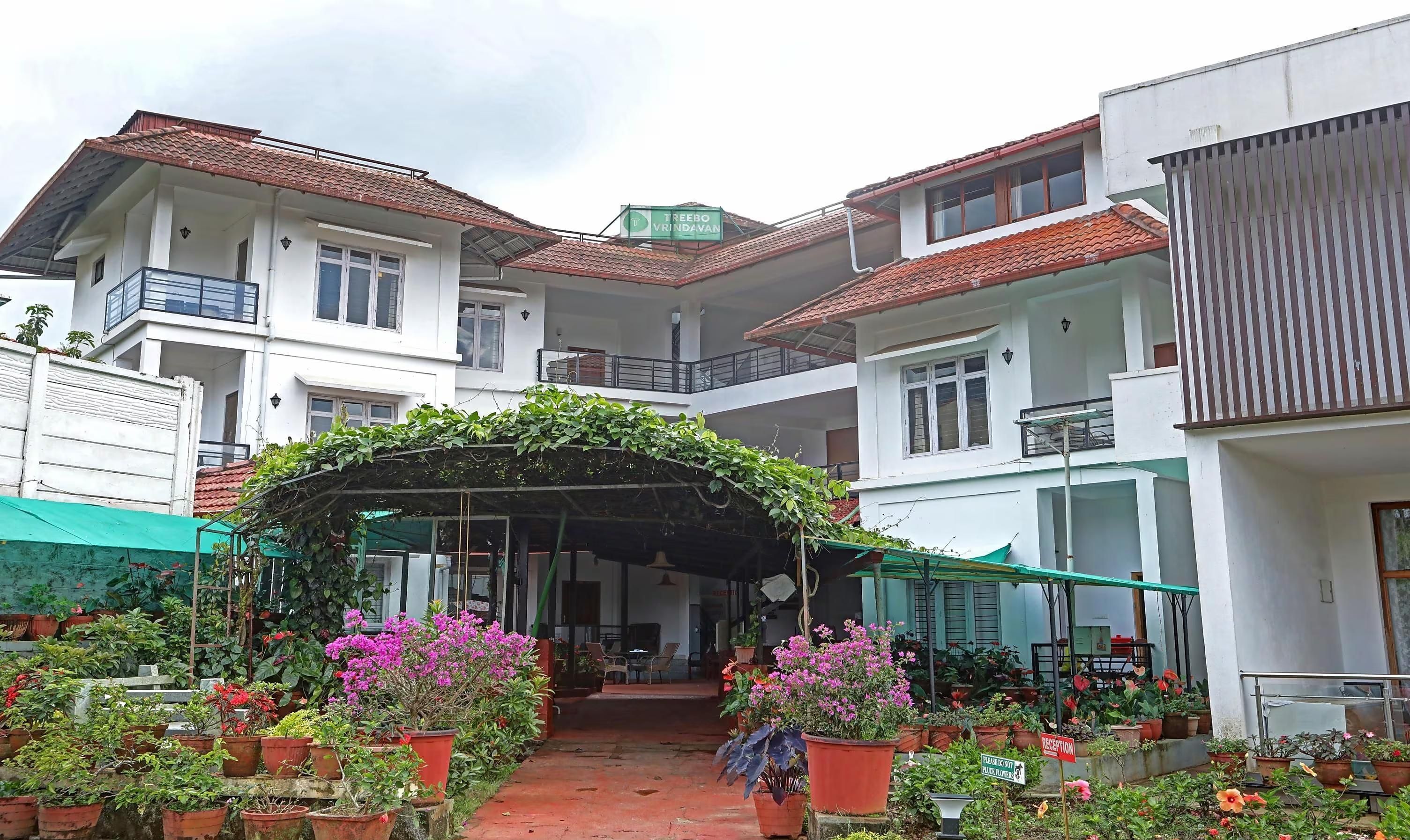 Treebo Vrindavan, 3 Km From Madikeri Fort