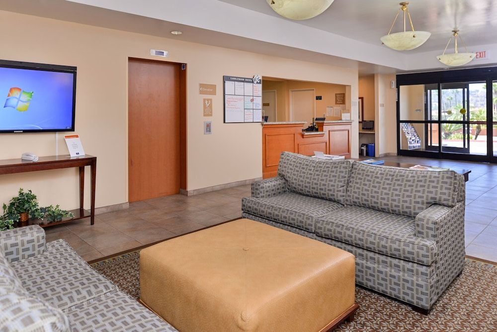 Candlewood Suites San Diego, an IHG Hotel 4