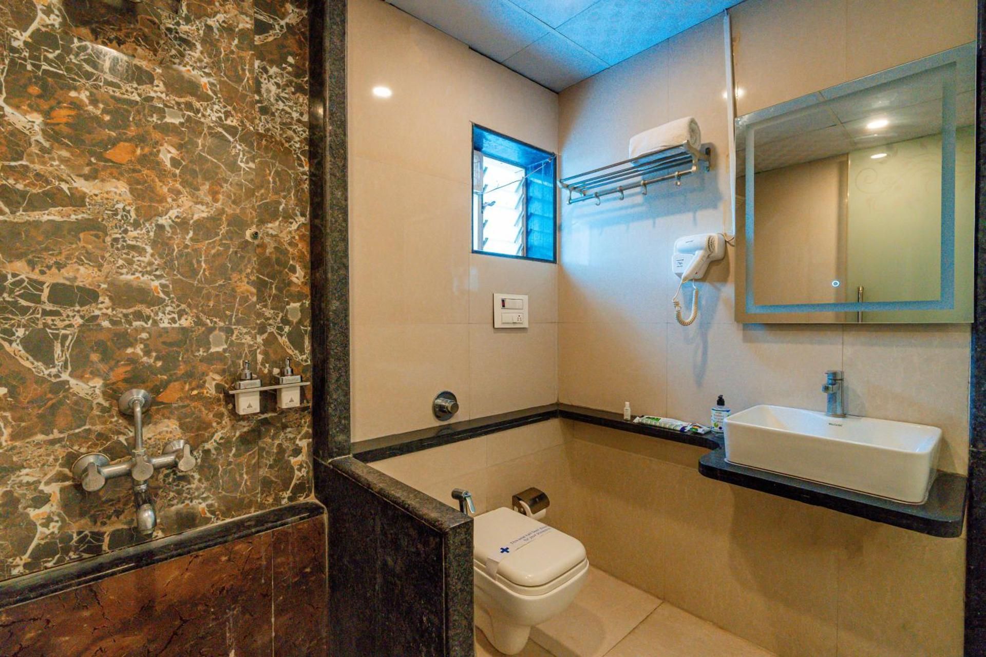 Deluxe Non A.C Double Room - Trent - Intech
