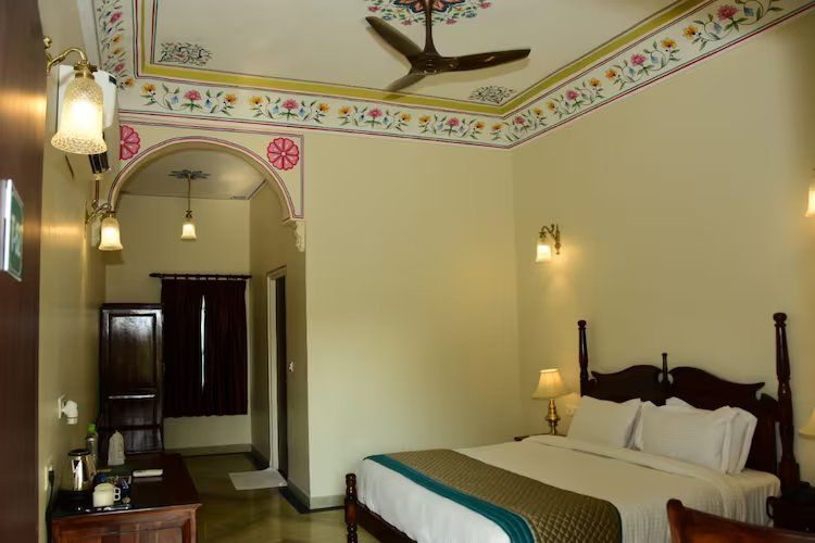 Abhyaran Resort & Spa Deluxe Room 3