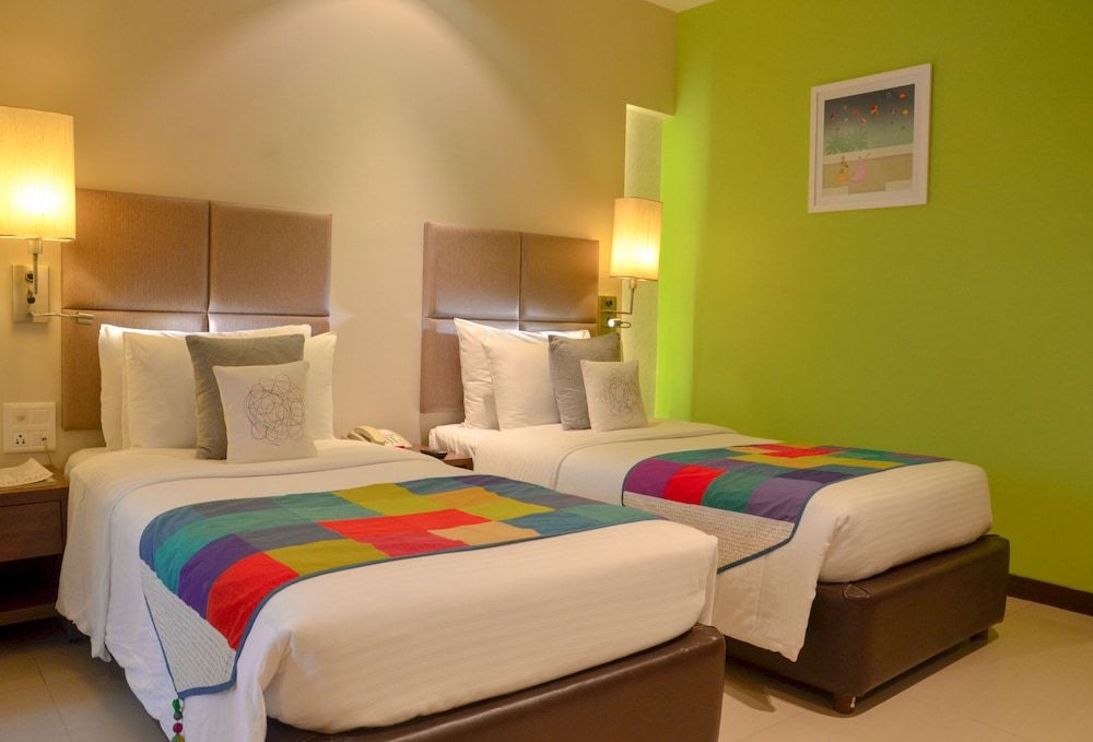 Grand Mercure Vadodara Surya Palace Hotel Deluxe Room, 2 Twin Beds 2