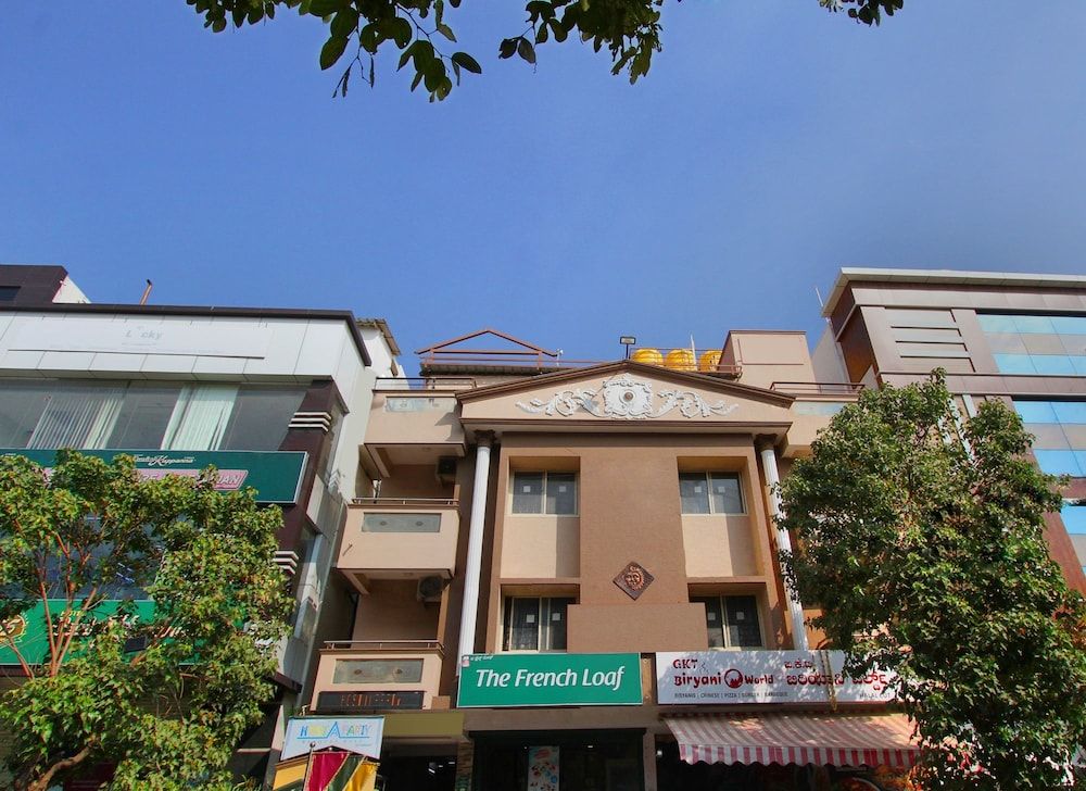 undefined Bluemoon Log-Inn 9