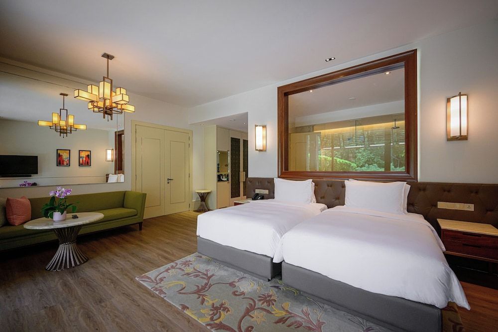 Resorts World Sentosa - Equarius Hotel Deluxe Room- Unwind and Dine Package 8