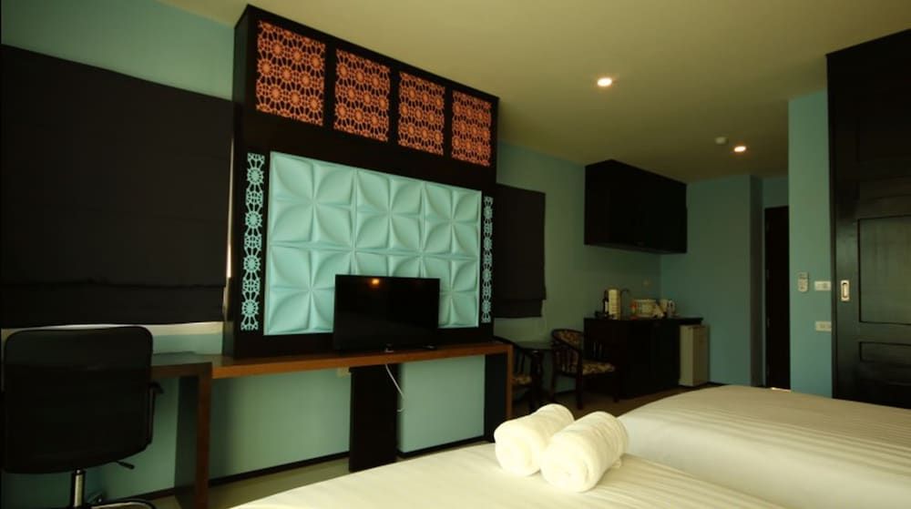 Phuket Chinoinn Hotel Standard Double Room 9