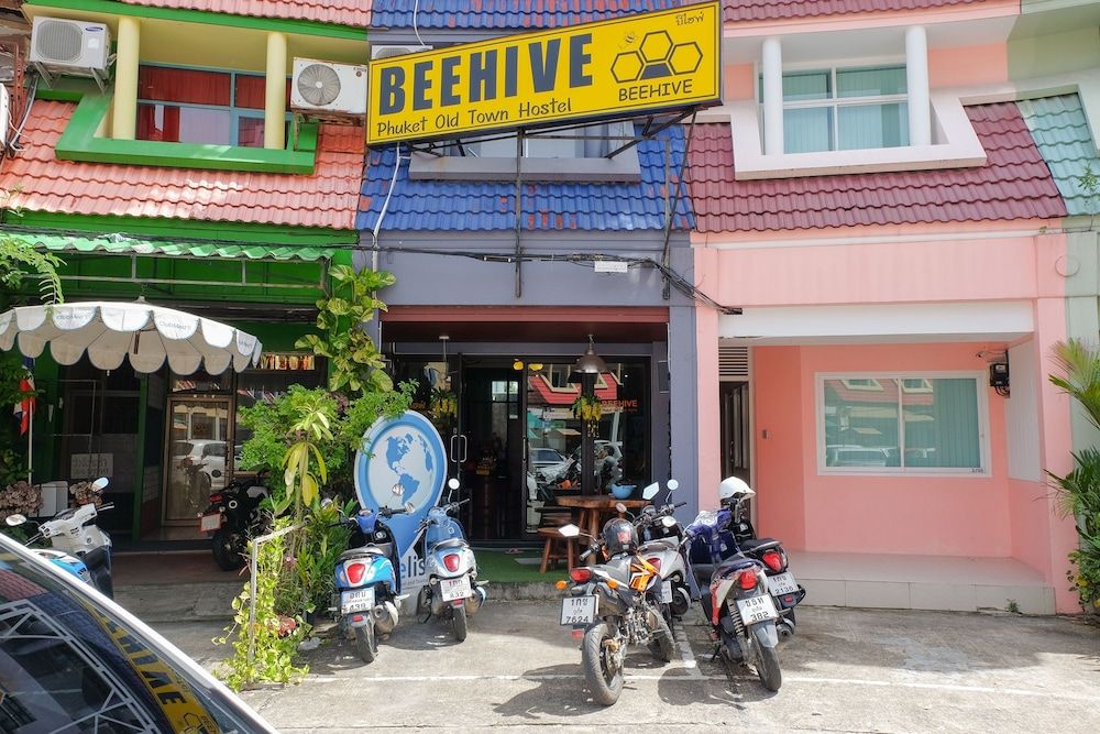 Beehive Phuket Old Town - Hostel