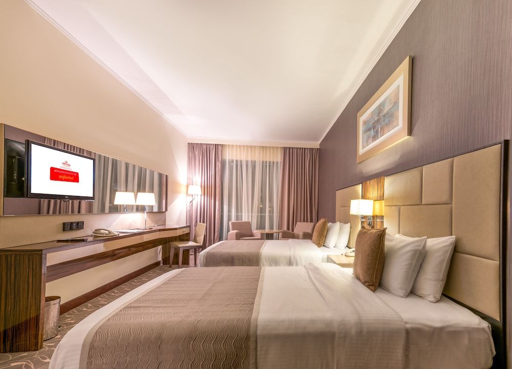 Hawthorn Suites by Wyndham Abu Dhabi City Centre 3