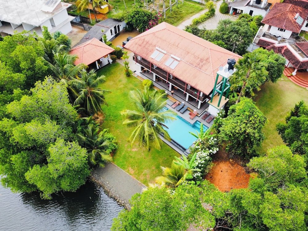 Lagoon Bentota facade 5