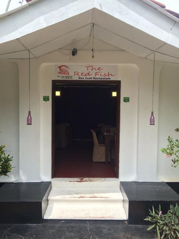 Palm Beach Inn and Sea Shells Cabanas