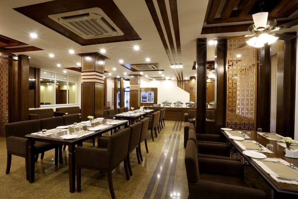 Mahadev Hotel restaurant