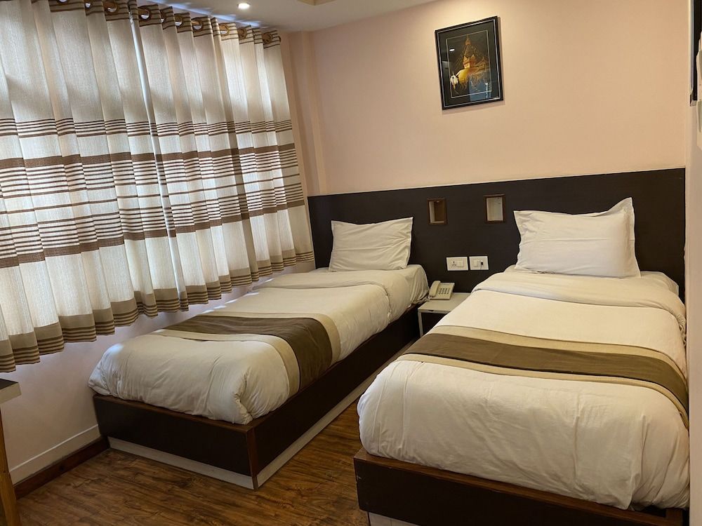 Lemon Tree Hotel Deluxe Twin Room, 2 Twin Beds 4