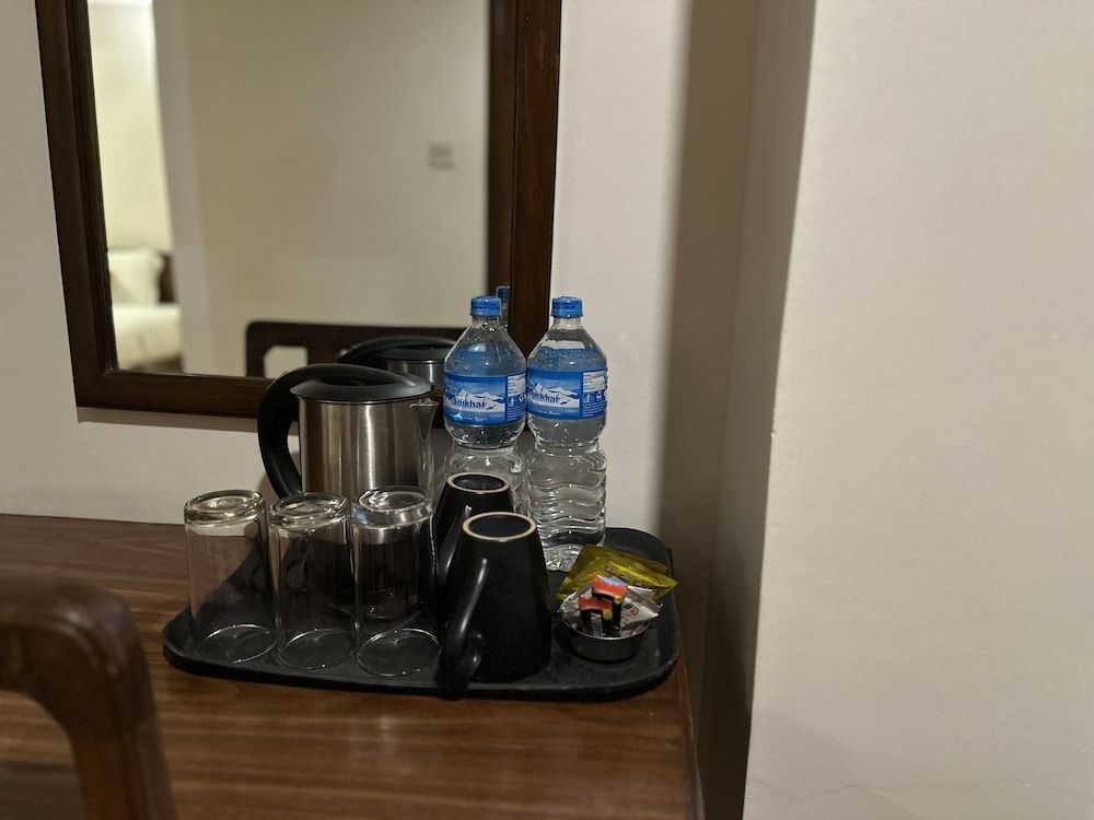 Hotel Everest Nepal coffee_service