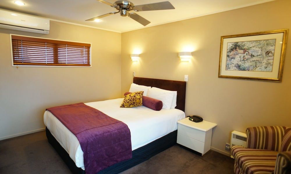 Cornwall Park Motor Inn 5