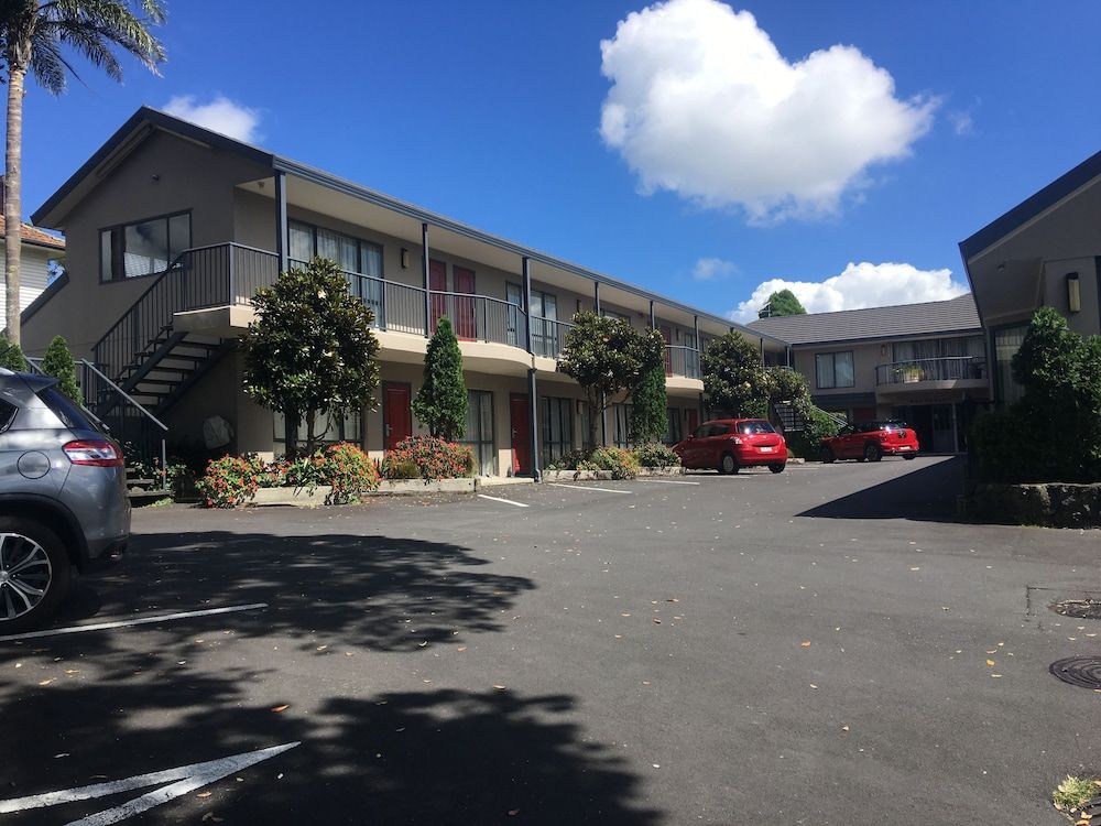 Cornwall Park Motor Inn 2