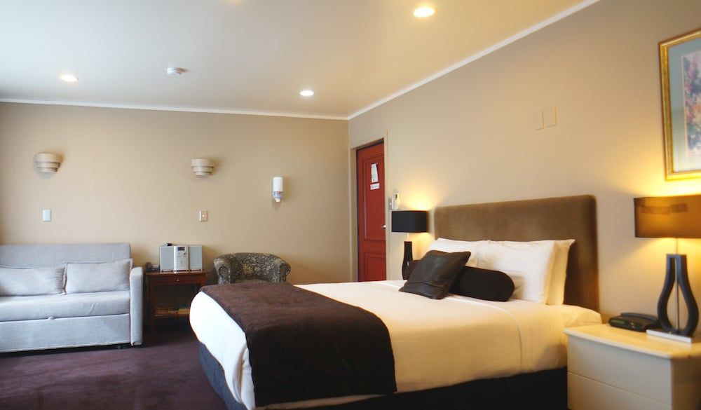 Cornwall Park Motor Inn room 4