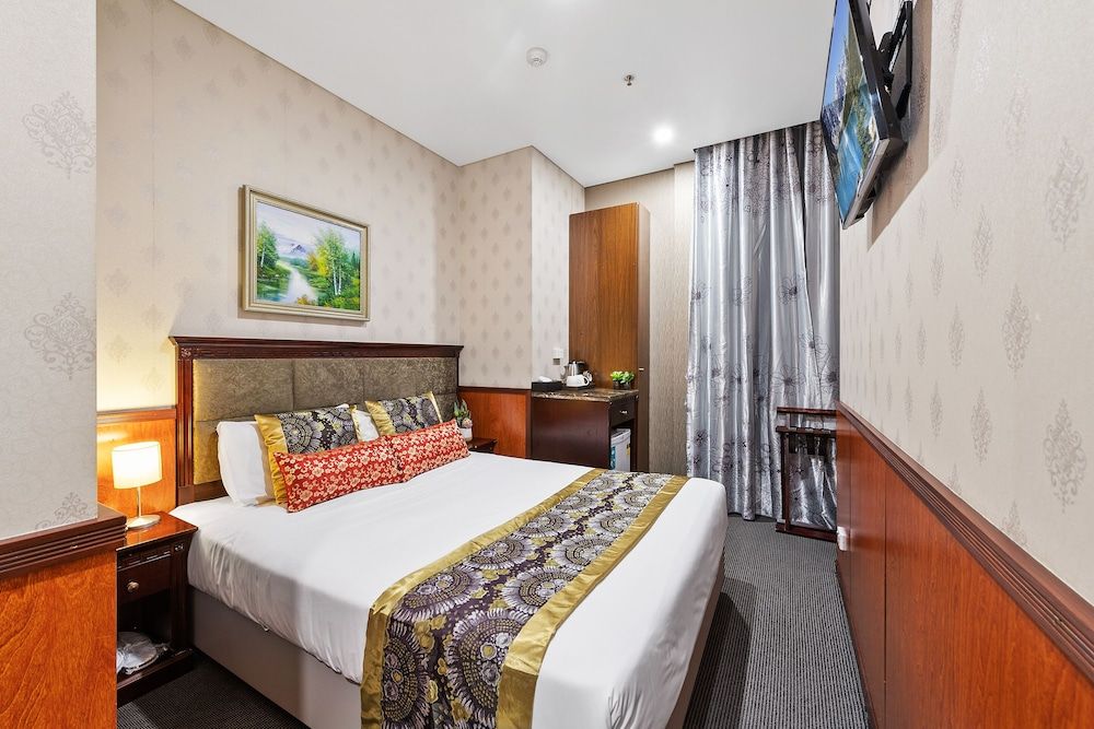 YEHS Hotel Sydney CBD featured 2