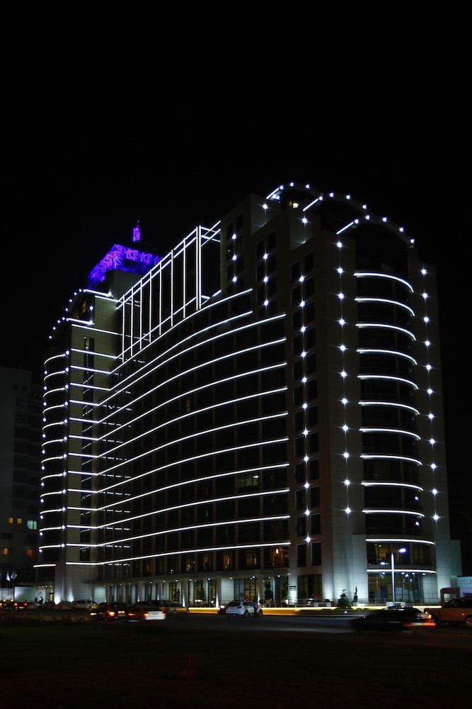 Qafqaz Baku City Hotel & Residences 3