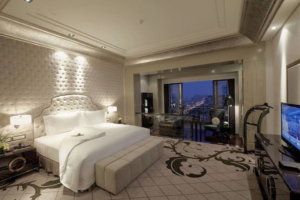 Chateau Star River Hotel Shanghai featured 2