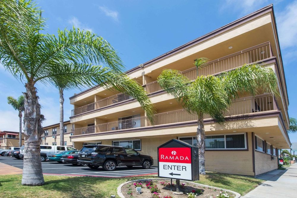 Ramada by Wyndham San Diego Airport 2