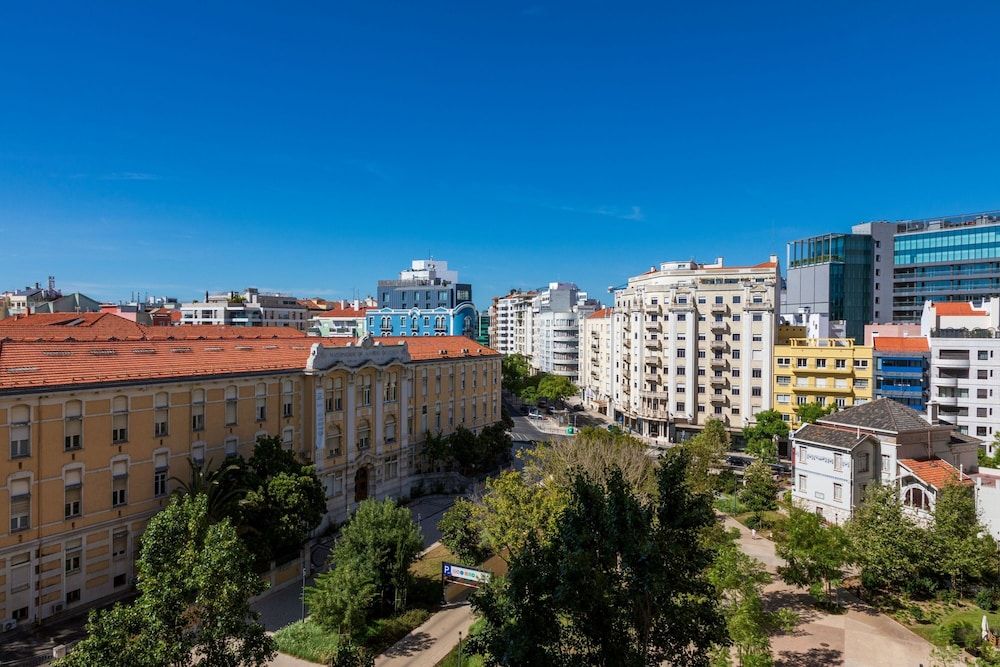 Sheraton Lisboa Hotel & Spa Deluxe Room, 2 Twin Beds, Non Smoking, Pool Access 4