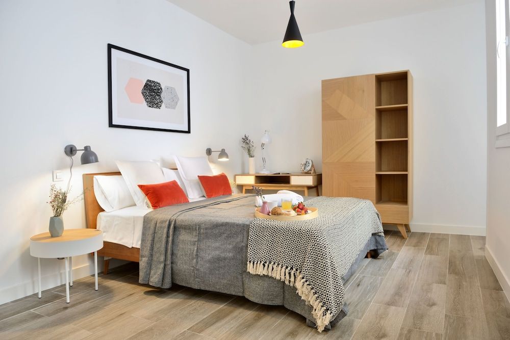 NQN Aparts & Suites Madrid featured