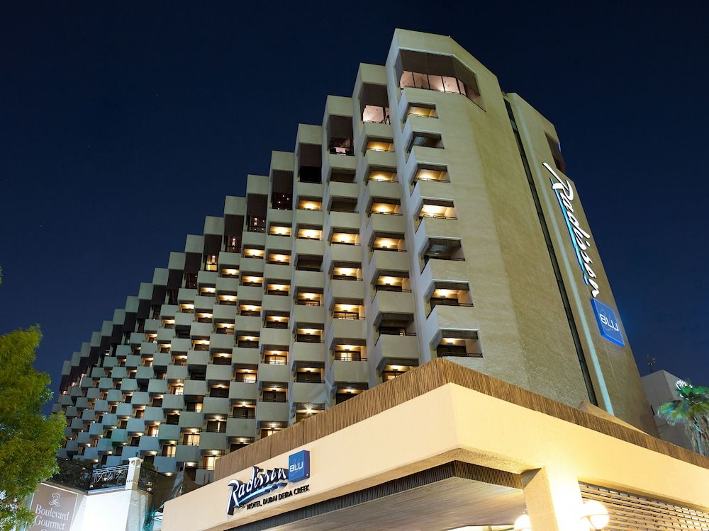 Radisson Blu Hotel, Dubai Deira Creek exterior_detail