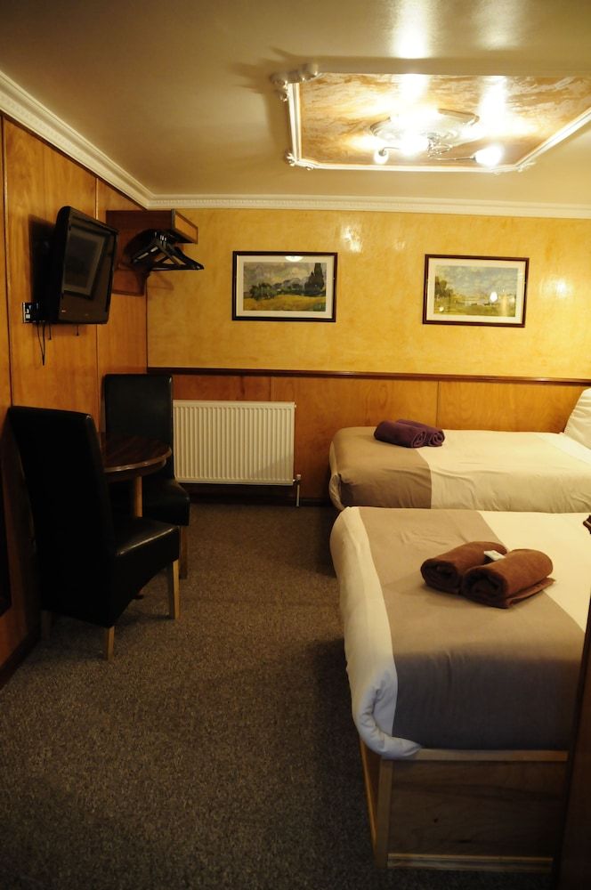 Cricklewood Lodge Hotel 5