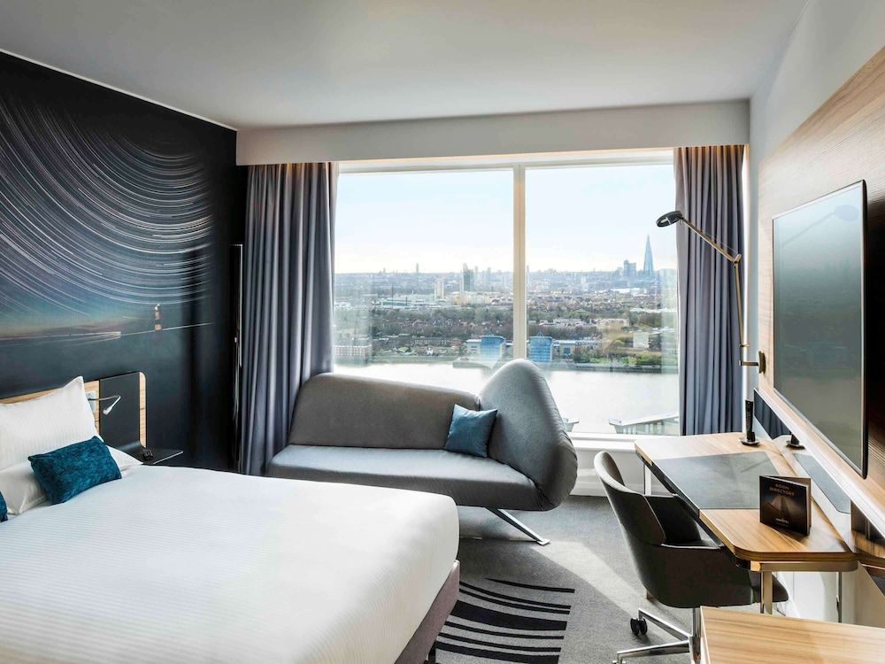 Novotel London Canary Wharf Hotel featured