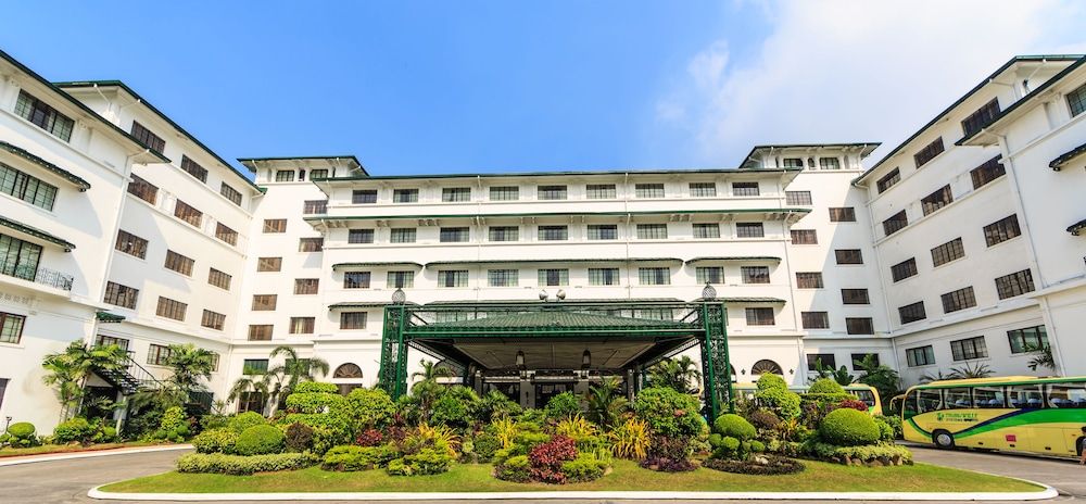 The Manila Hotel facade