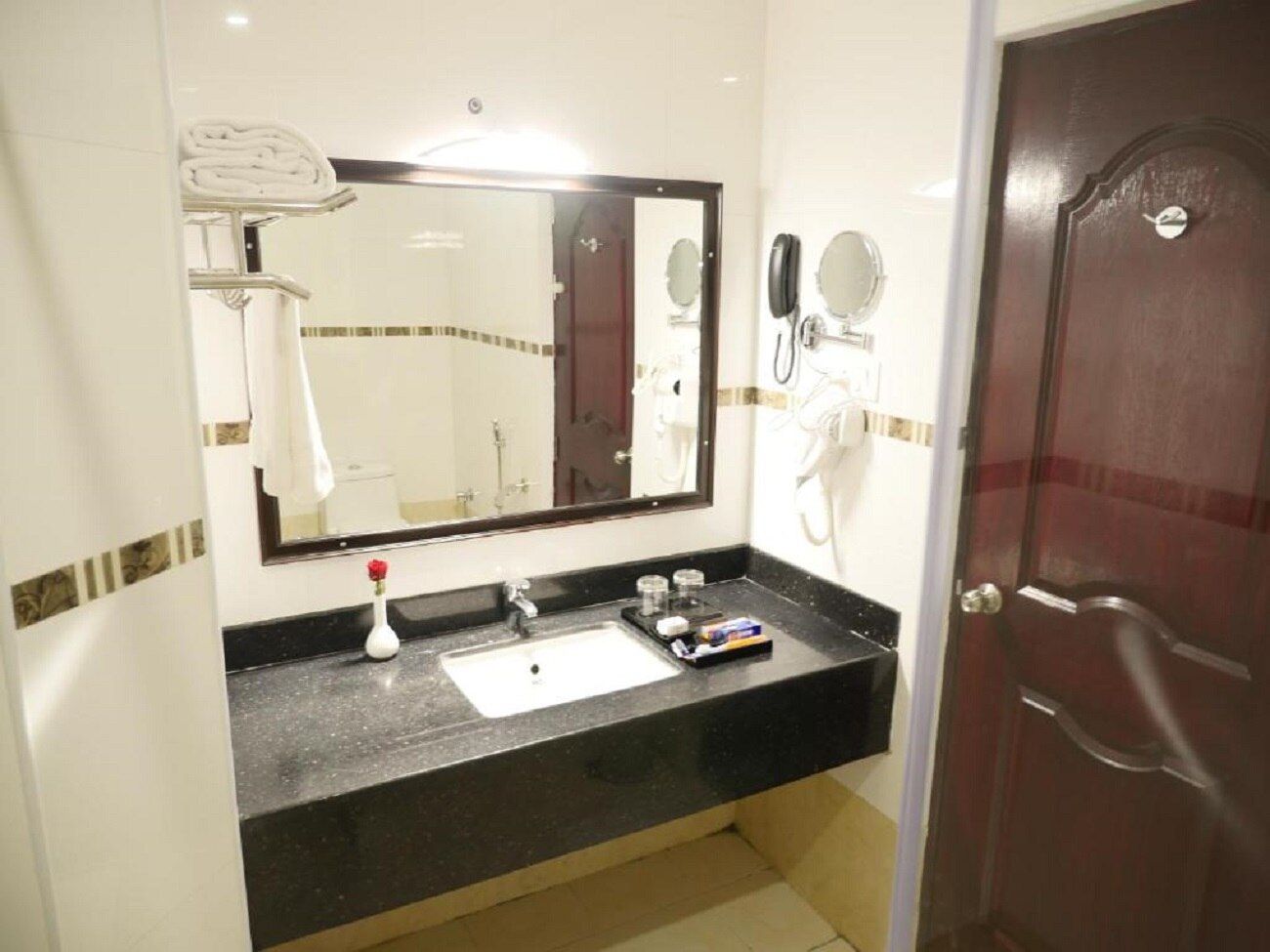 AVS Imperiaa Premium Double Room 9