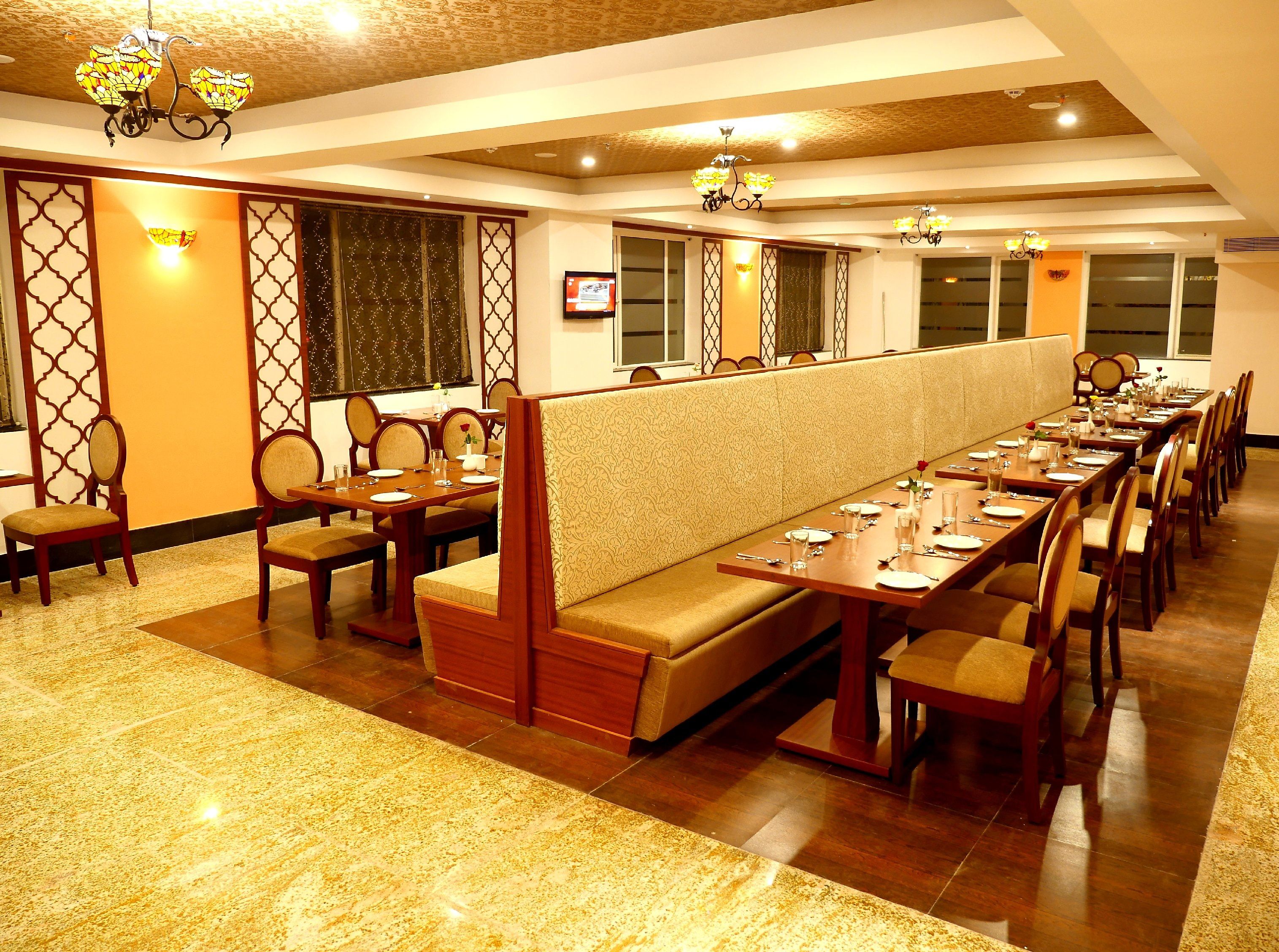 Food & Dining