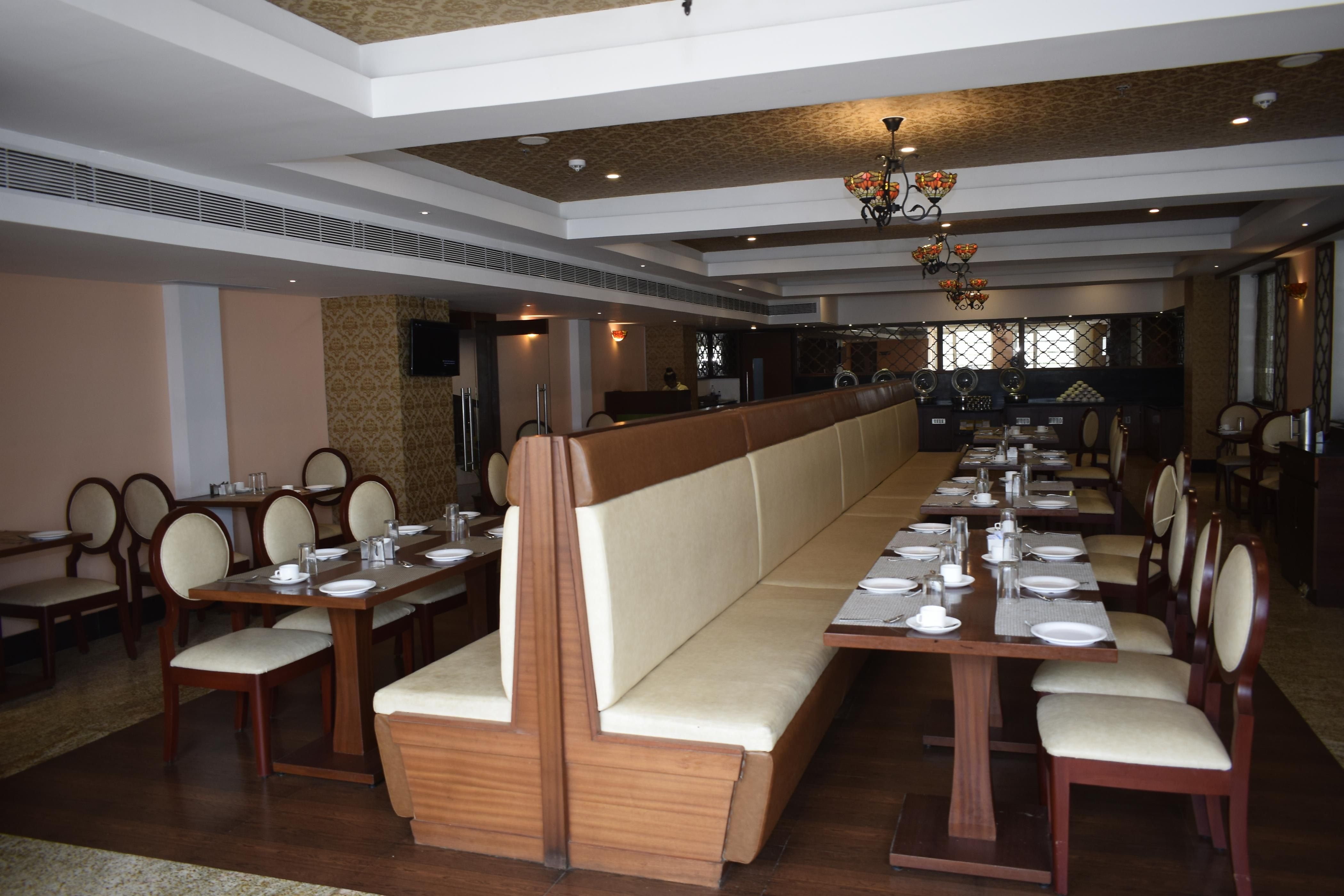 Food & Dining
