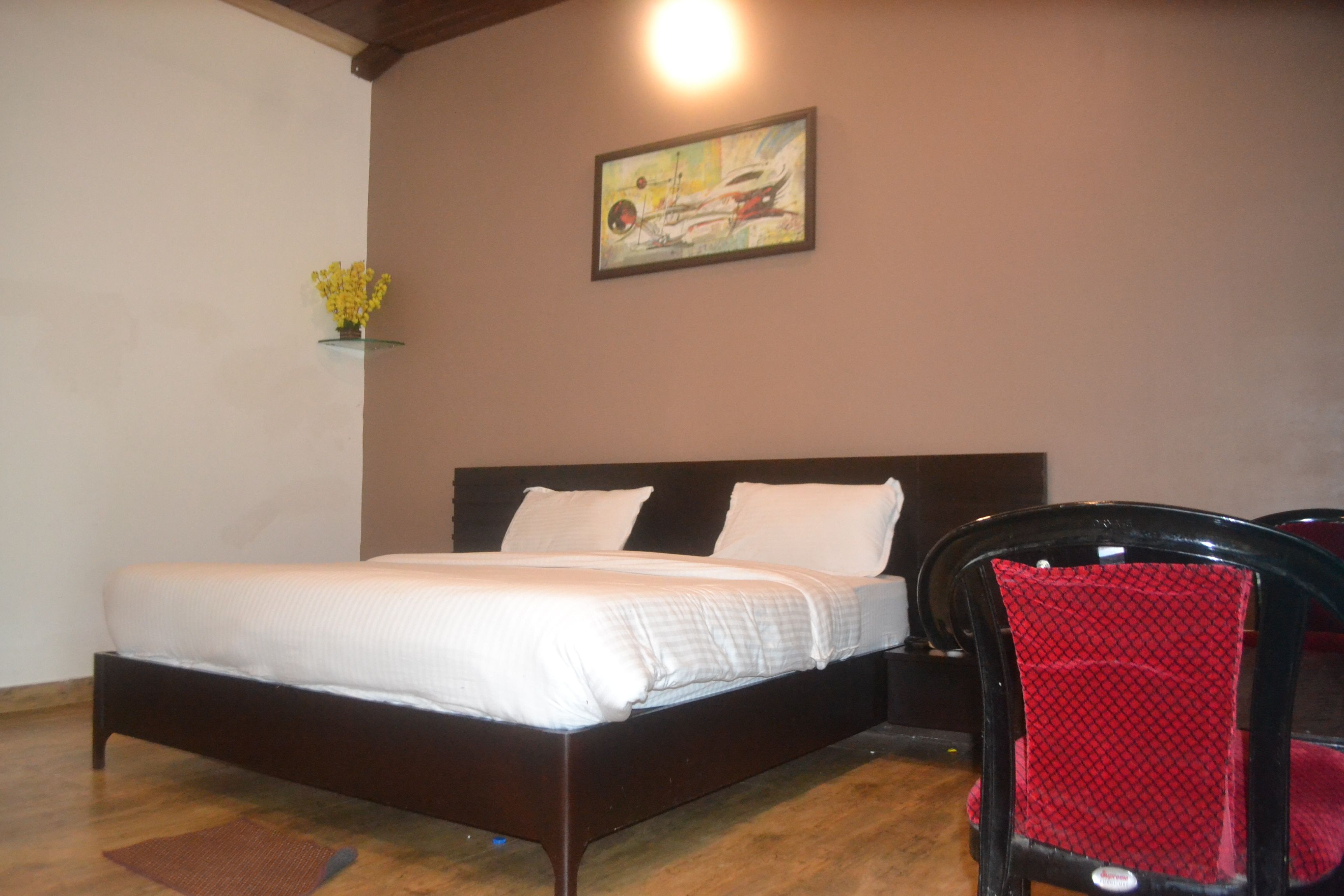 Balaut Club Resort Deluxe Room 2