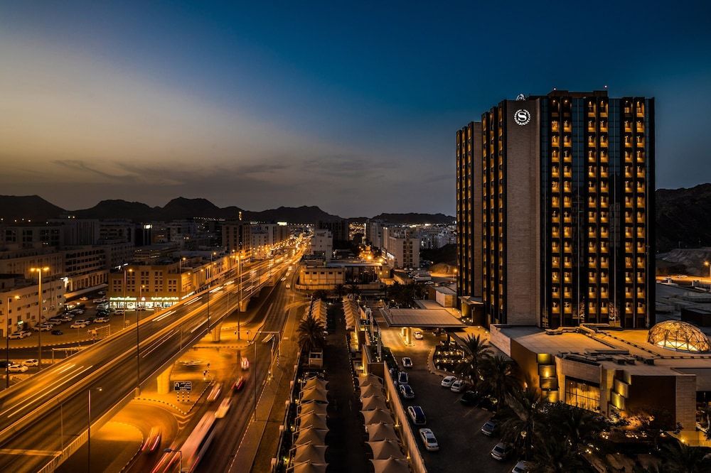 Sheraton Oman Hotel exterior_detail